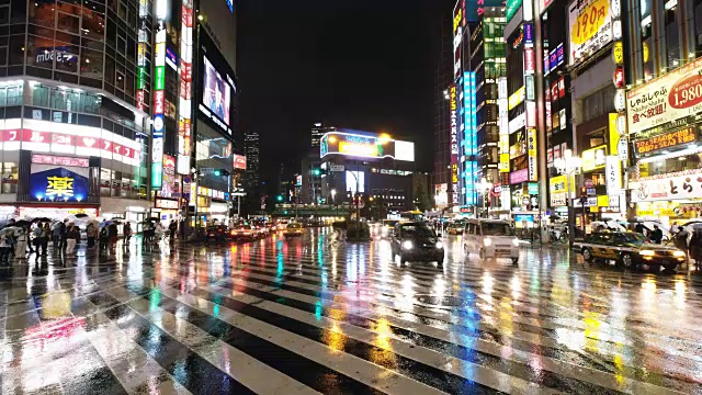 雨夜歌舞伎町的街景视频素材