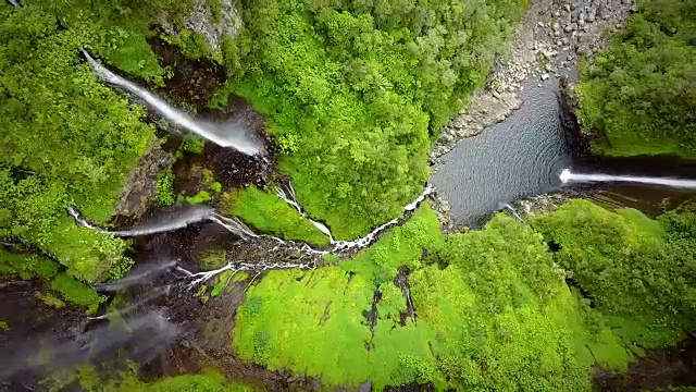 留尼旺岛，马里瀑布鸟瞰图。视频素材