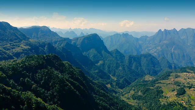 航空拍摄的山谷视频素材