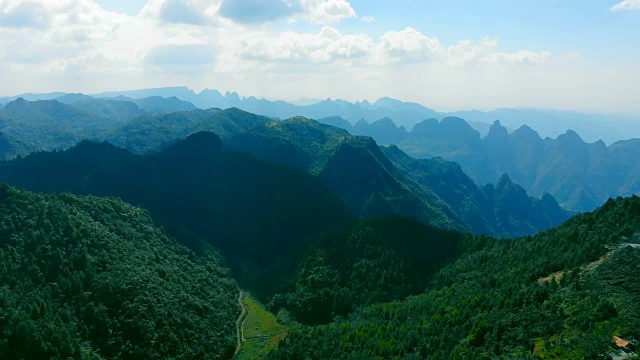 航空拍摄的山谷视频素材