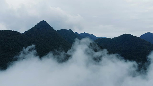 山顶的云团视频素材