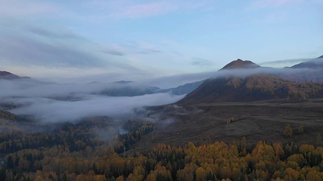 中国新疆河姆村的风景视频素材