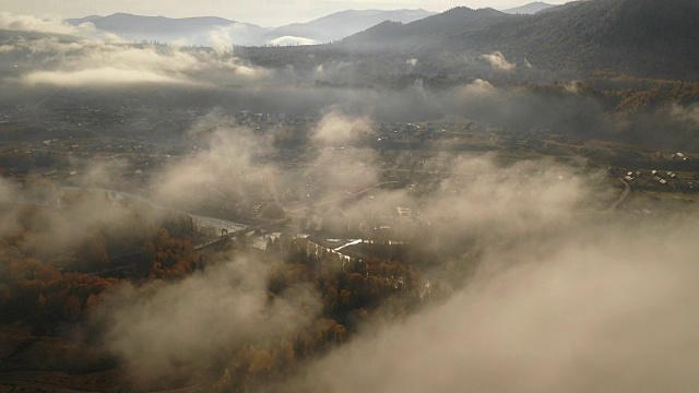 中国新疆河姆村的风景视频素材