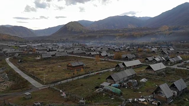 中国新疆河姆村的风景视频素材