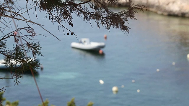 西班牙巴利阿里群岛伊比沙岛北部的海景和海岸线视频素材