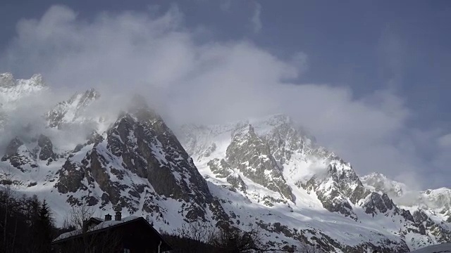 高山景观与雾霾视频素材