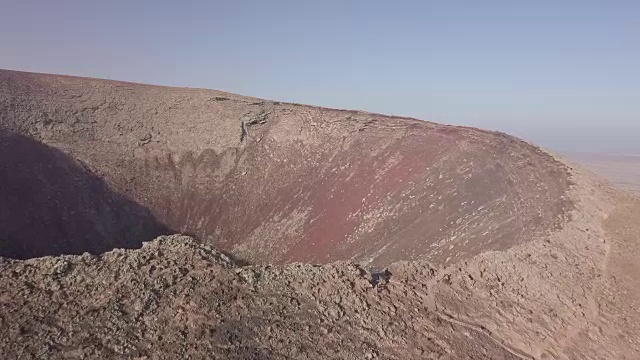 火山口鸟瞰图视频素材