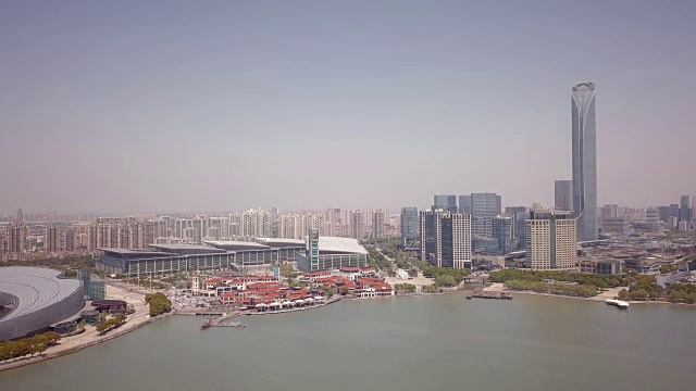 苏州与金鸡湖的航空城市，中国江苏省视频下载