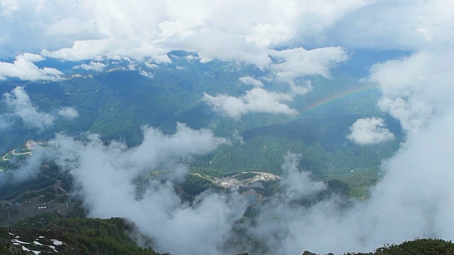 高加索山脉上空乌云密布视频下载