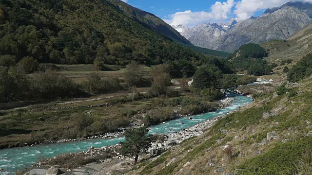 高加索山脉的风景视频素材