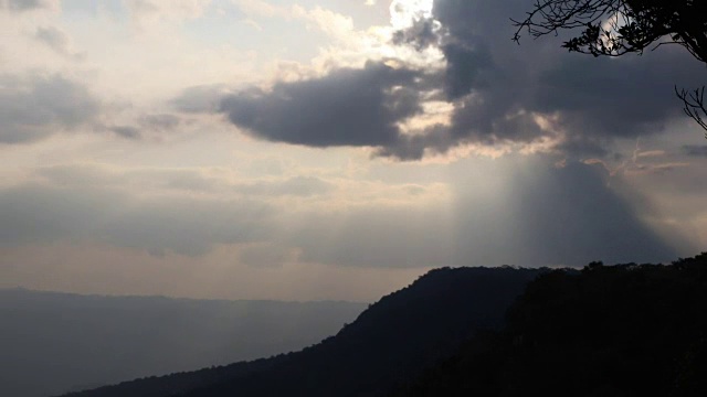 高山日落视频素材