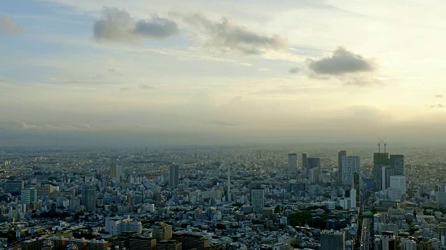 东京天空之树与建筑建筑在日本东京市视频素材