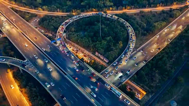 天桥的超缩鸟瞰图视频素材