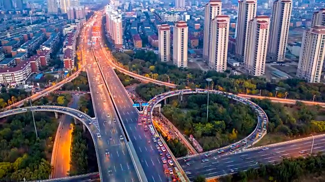 天桥的超缩鸟瞰图视频素材