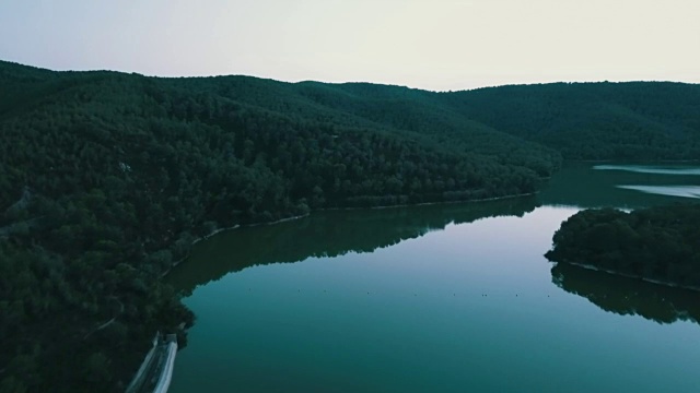 山间湖景视频素材