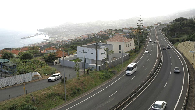 欧洲，葡萄牙，马德拉，Funchal，大西洋，葡萄牙，VR1路和Funchal的高架景观视频素材