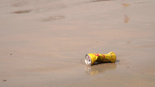 海洋中的塑料视频素材