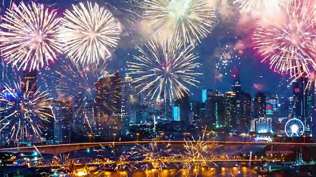 2019年新年烟花在地标城市上空。视频素材