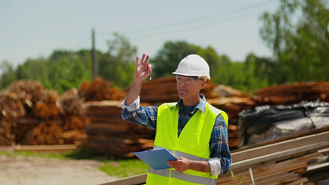 建筑工人，建筑师，建筑商，开发商，投资者视频素材