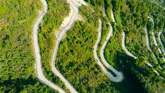 山路弯道鸟瞰图视频素材