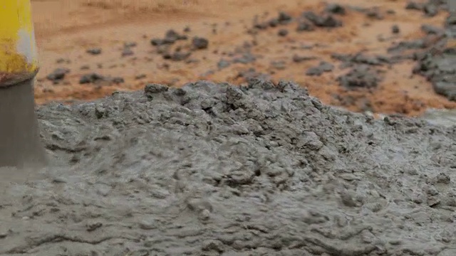 工业建筑用混凝土浇筑基础视频素材