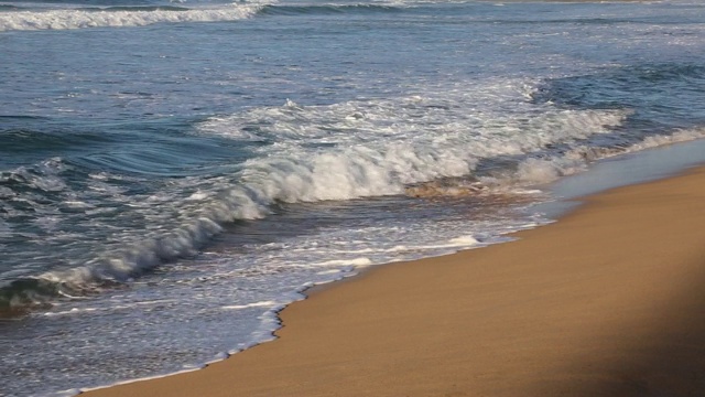 海浪和沙滩视频素材