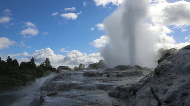 Pohutu高山泉水视频素材