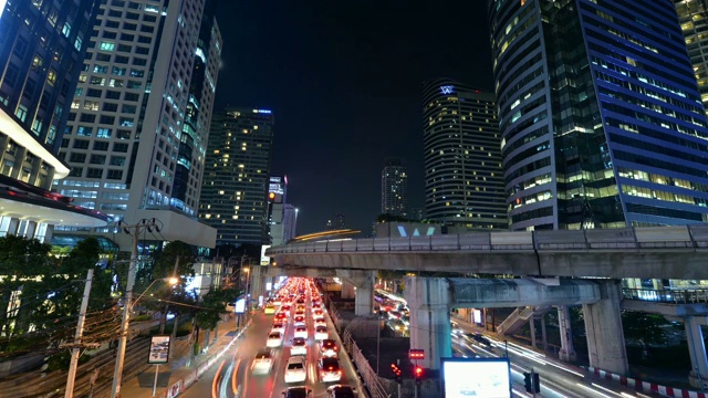 曼谷城市夜景与主要交通的时间流逝视频素材