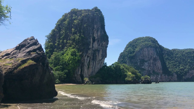 美丽的大海和沙滩景色，在泰国的Pak孟海滩庄省视频素材