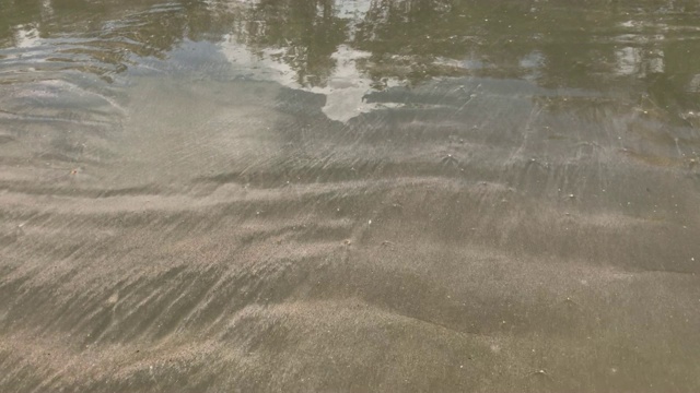 美丽的大海和沙滩景色，在泰国的Pak孟海滩庄省视频素材