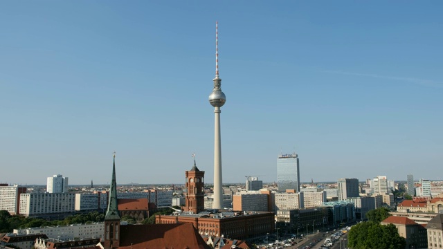 柏林空中城市中心电视塔(Fernsehturm)视频素材