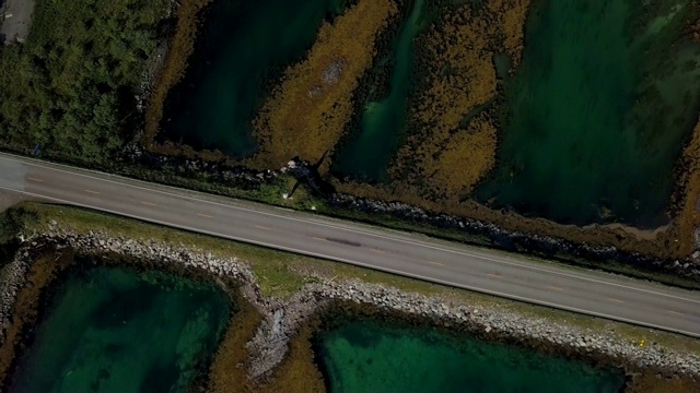 飞越公路、岛屿和海峡。视频素材