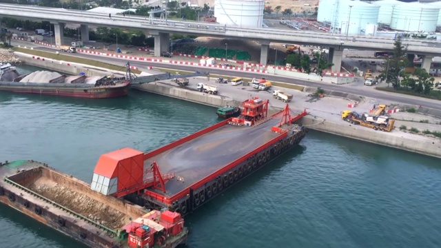 从缆车俯瞰香港的山视频素材