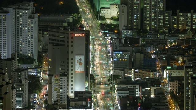 首尔东大门古的道路和建筑夜景视频素材