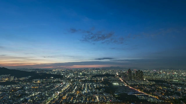 首尔的城市建筑和云视频素材