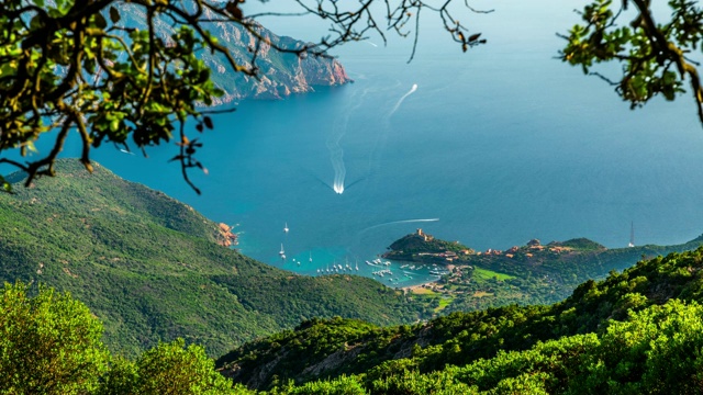 科西嘉海岸线与吉罗拉塔村-时光流逝视频素材