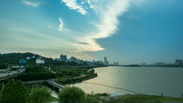 汉江边的城市建筑日夜，汉城视频素材