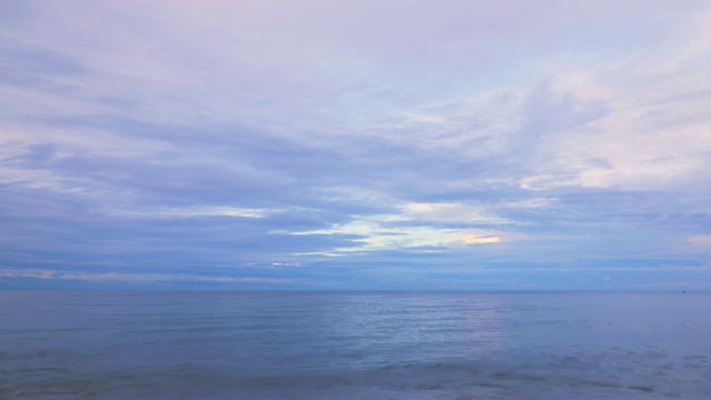 4K:泰国海面上的日落视频素材