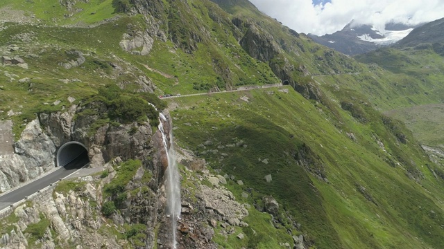 瑞士阿尔卑斯山的道路视频素材