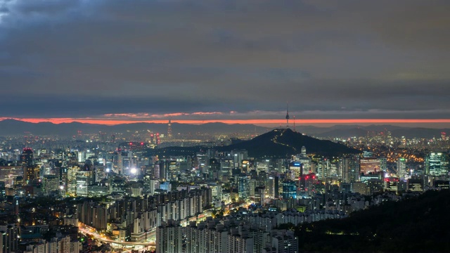 夜景和日出在南山周围的市中心地区，中古，首尔视频素材