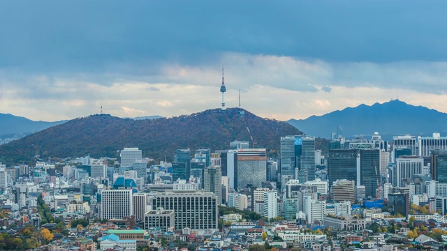 首尔中谷南山周围的城市景观视频素材