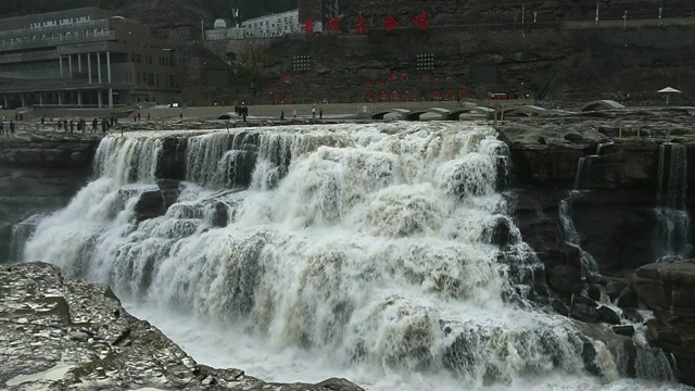 中国黄河壶口瀑布视频素材