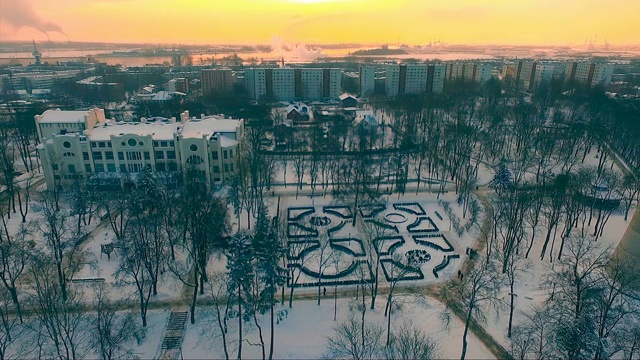 鸟瞰图寒冷的冬季景观视频下载