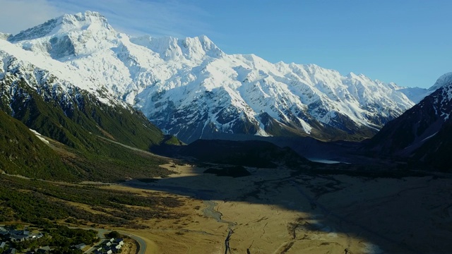 4 k。奥拉基库克山国家公园鸟瞰图，新西兰南岛最受欢迎的旅游目的地之一。视频素材