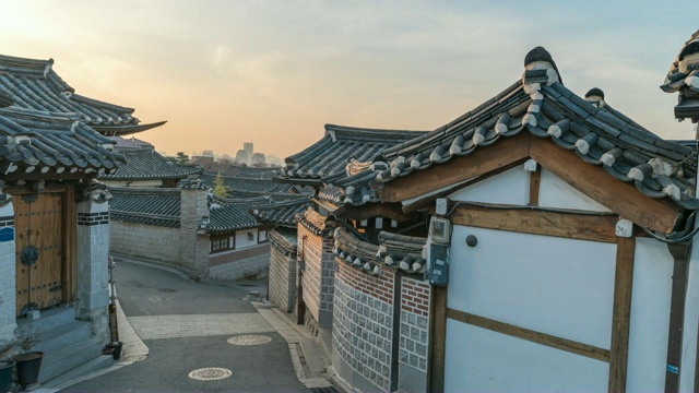 韩国首尔时间间隔4K，北川韩屋村日出时间间隔视频素材