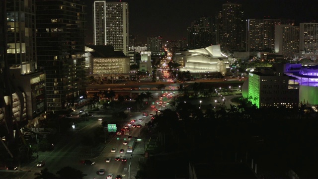 夜间空中迈阿密市区视频素材