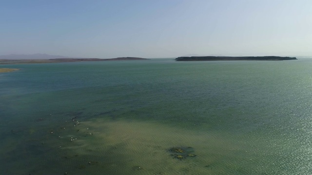 图尔卡纳湖海岸线，鸟瞰图视频素材