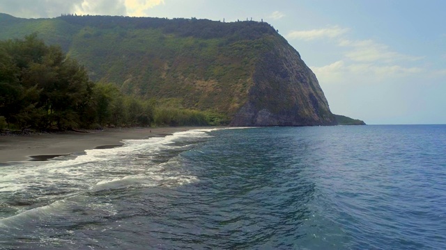 夏威夷的Waipio海滩和山谷视频素材