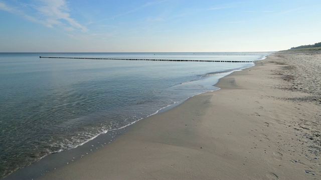 波罗的海海滩，Prerow, Fischland-Darß-Zingst，波罗的海，Mecklenburg-Vorpommern，德国视频素材