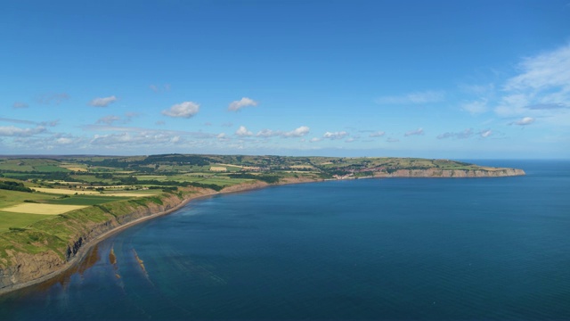 克利夫兰方式和罗宾汉湾海岸视图，Ravenscar，北约克郡视频素材